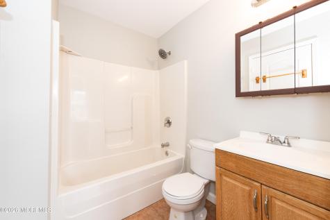 41 Seabreeze Way Keansburg NJ 07734