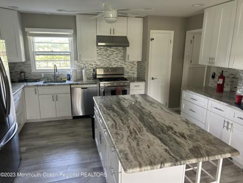 1 Michaels Court Oakhurst NJ 07755