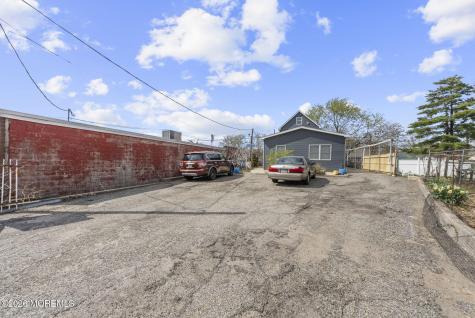 816 King Georges Road Fords NJ 08863