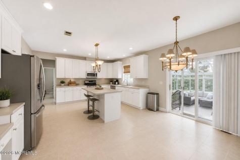 14 Heathrow Court Marlboro NJ 07746