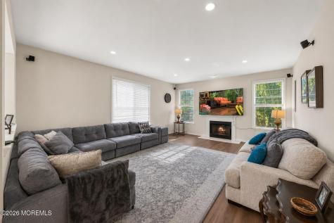 14 Heathrow Court Marlboro NJ 07746