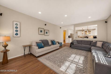 14 Heathrow Court Marlboro NJ 07746