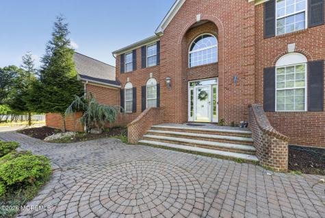 14 Heathrow Court Marlboro NJ 07746