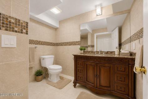 14 Heathrow Court Marlboro NJ 07746