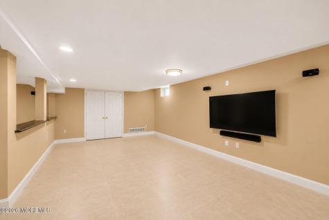 14 Heathrow Court Marlboro NJ 07746