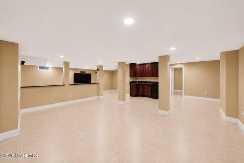 14 Heathrow Court Marlboro NJ 07746
