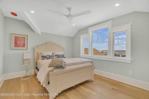 1407 Ocean Avenue Mantoloking NJ 08738