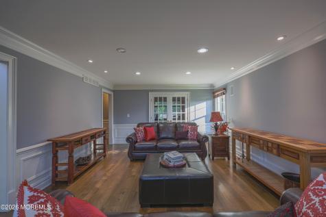 32 Wesley Court Eatontown NJ 07724