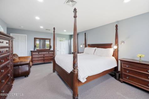 32 Wesley Court Eatontown NJ 07724
