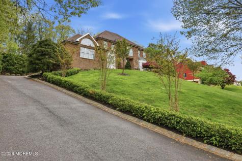32 Wesley Court Eatontown NJ 07724