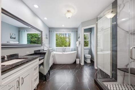 32 Wesley Court Eatontown NJ 07724