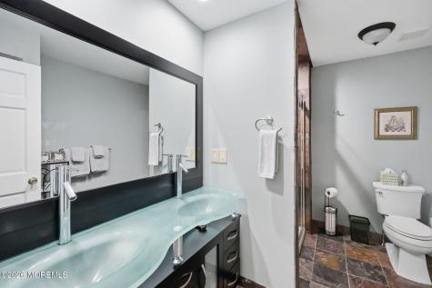 32 Wesley Court Eatontown NJ 07724
