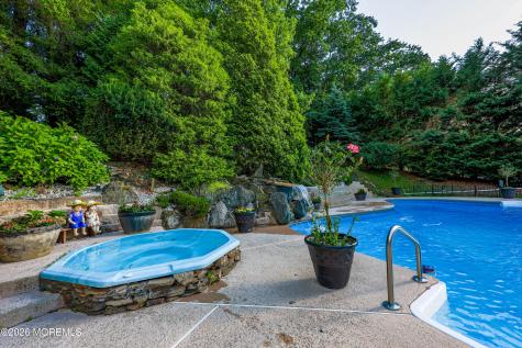 32 Wesley Court Eatontown NJ 07724