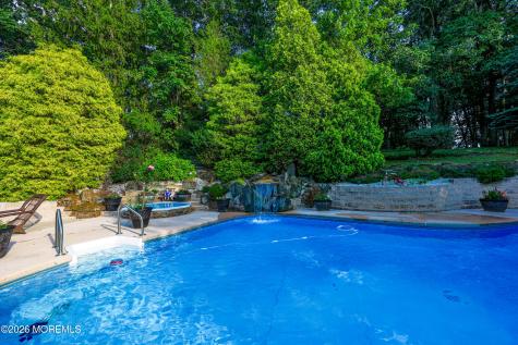 32 Wesley Court Eatontown NJ 07724