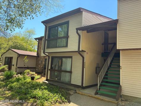 131 Amberly Drive Manalapan NJ 07726
