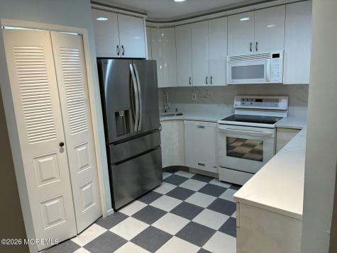 131 Amberly Drive Manalapan NJ 07726