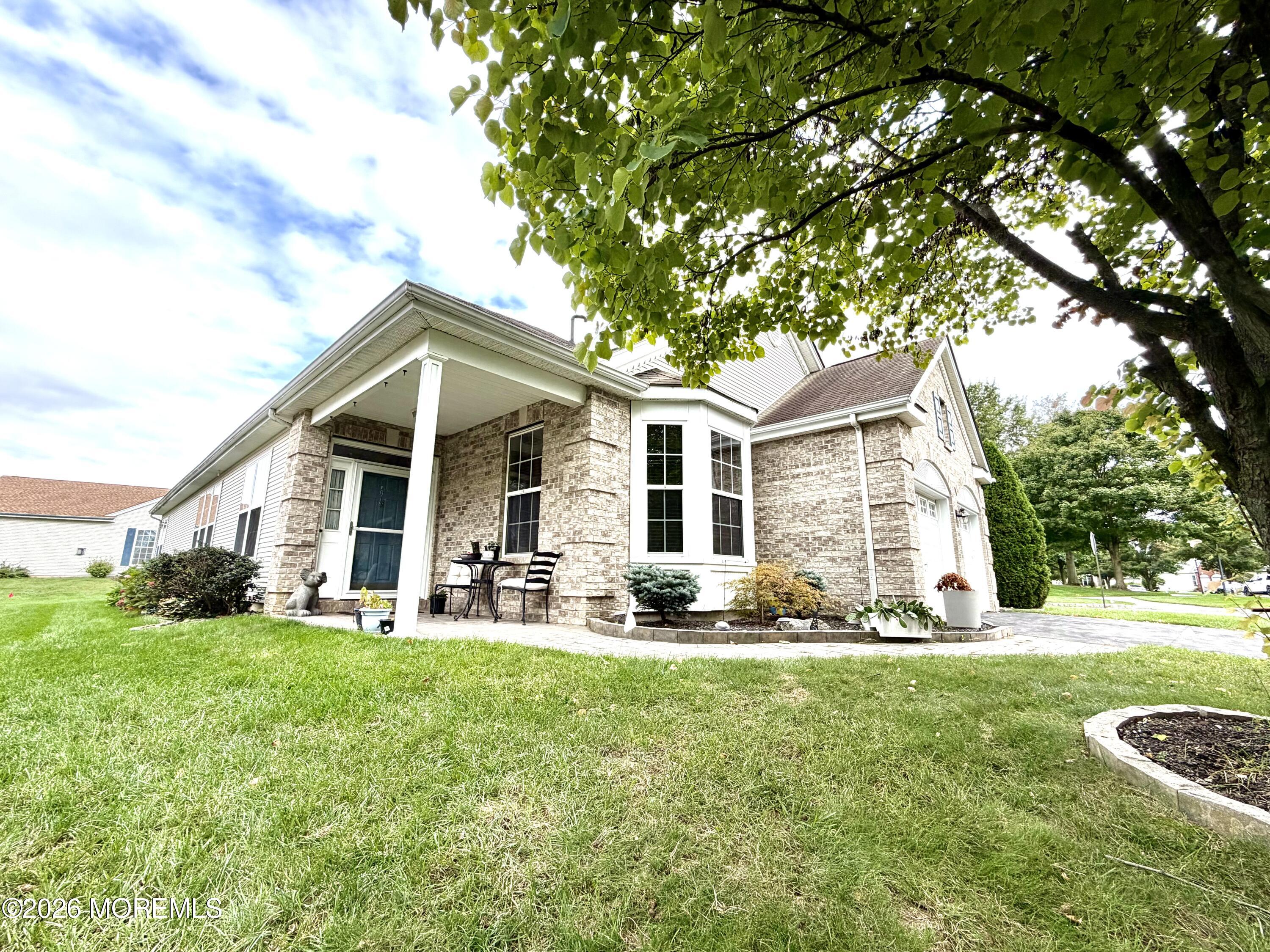 9 Powderhorn Way Allentown NJ 08501