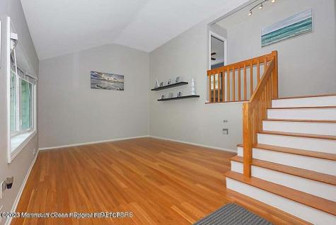 14 Arno Street Oakhurst NJ 07755