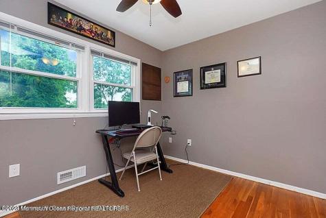 14 Arno Street Oakhurst NJ 07755