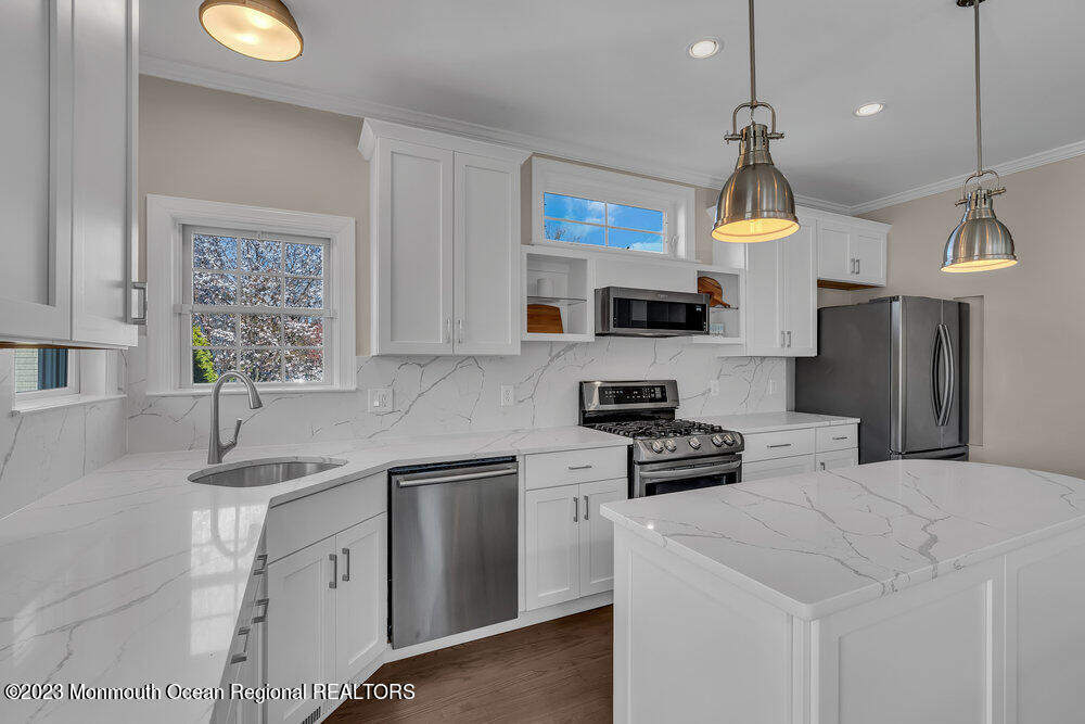 323 E Main Street Manasquan NJ 08736