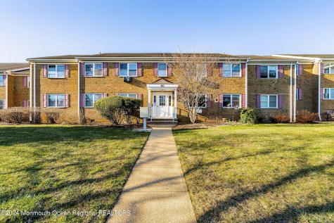 80 Manchester Court Freehold NJ 07728