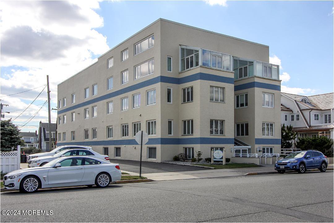 15 Garfield Avenue Avon-by-the-sea NJ 07717