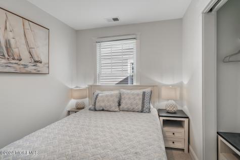 19 Cummins Street Mantoloking NJ 08738