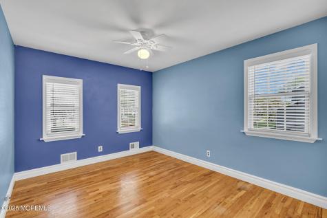 12 Windsor Road Howell NJ 07731