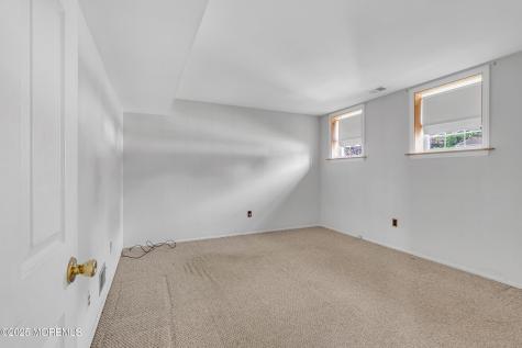 12 Windsor Road Howell NJ 07731