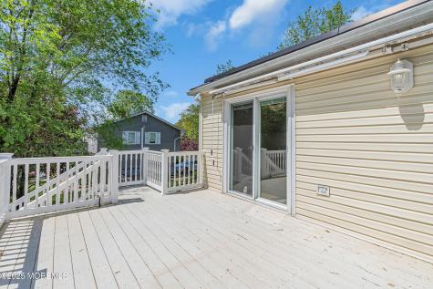 12 Windsor Road Howell NJ 07731