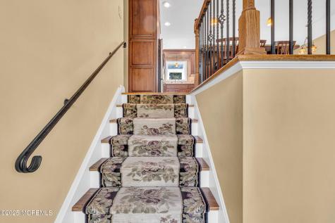 12 Windsor Road Howell NJ 07731