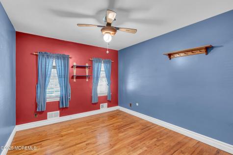 12 Windsor Road Howell NJ 07731
