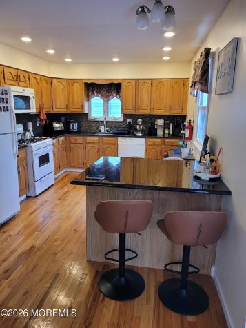 5 Peachtree Road Oakhurst NJ 07755