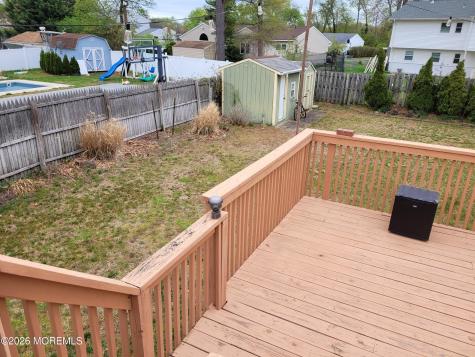 5 Peachtree Road Oakhurst NJ 07755