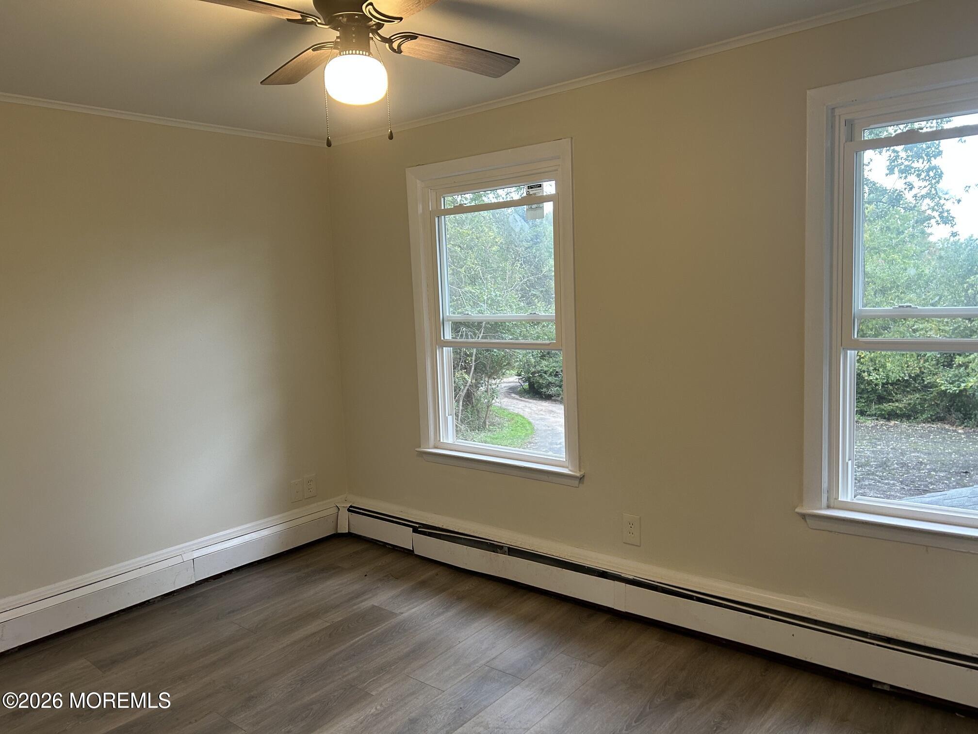 982 Nj-33 Freehold NJ 07728