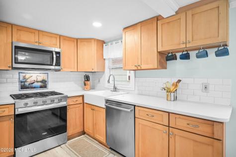 1842 Parkway Lake Como NJ 07719