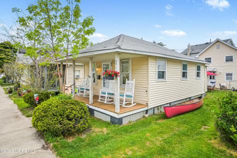 1842 Parkway Lake Como NJ 07719
