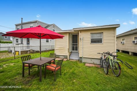 1842 Parkway Lake Como NJ 07719
