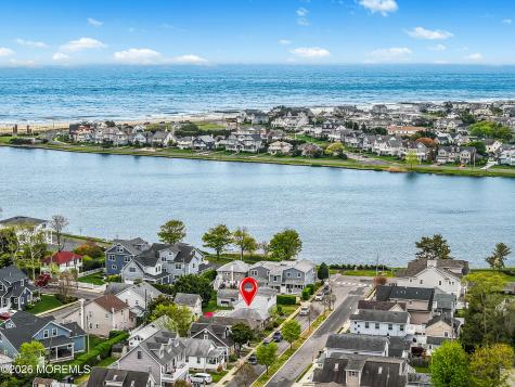 1842 Parkway Lake Como NJ 07719