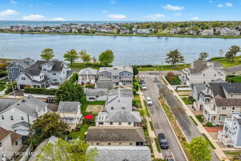1842 Parkway Lake Como NJ 07719