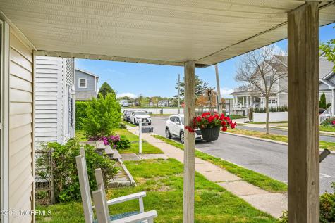 1842 Parkway Lake Como NJ 07719