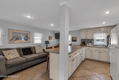 21 E Bay Way Lavallette NJ 08735