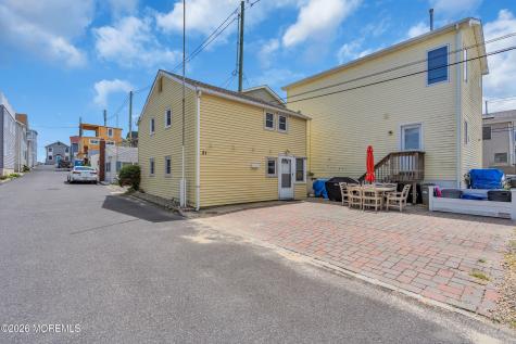 21 E Bay Way Lavallette NJ 08735