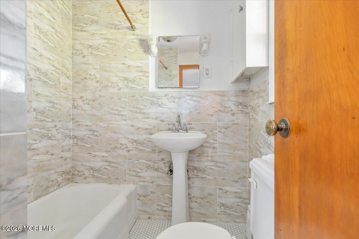 64 Shrewsbury Avenue Red Bank NJ 07701