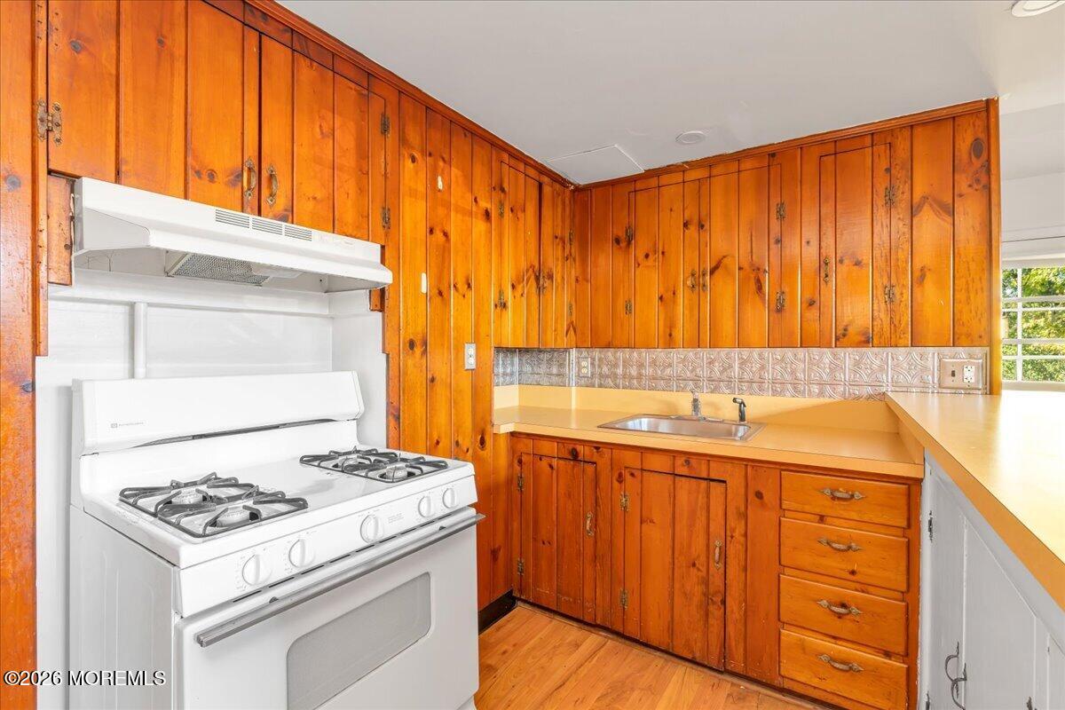 64 Shrewsbury Avenue Red Bank NJ 07701