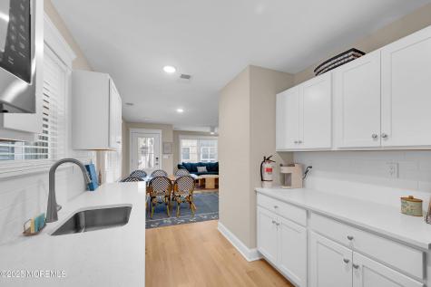 12 Shell Road Mantoloking NJ 08738