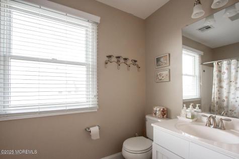 556 Pike Avenue Manasquan NJ 08736