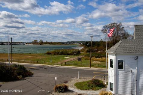 556 Pike Avenue Manasquan NJ 08736