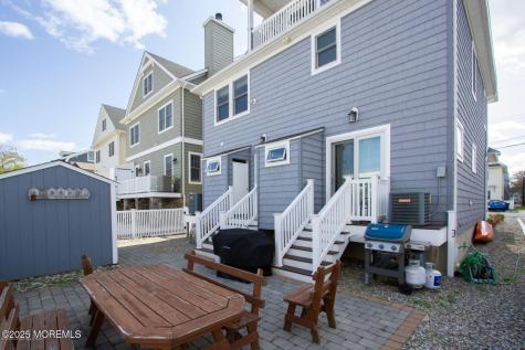 556 Pike Avenue Manasquan NJ 08736