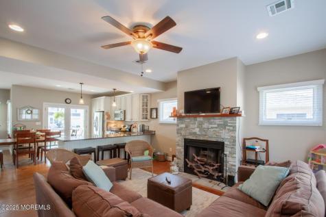556 Pike Avenue Manasquan NJ 08736
